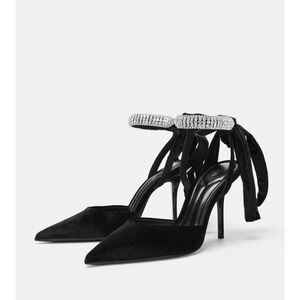 SPARKLY SLINGBACK HEELS